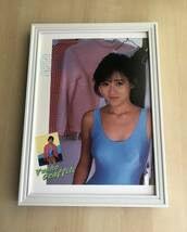 Amazon | kj 額装品 岡田有希子 グラビア セクシー レオタード